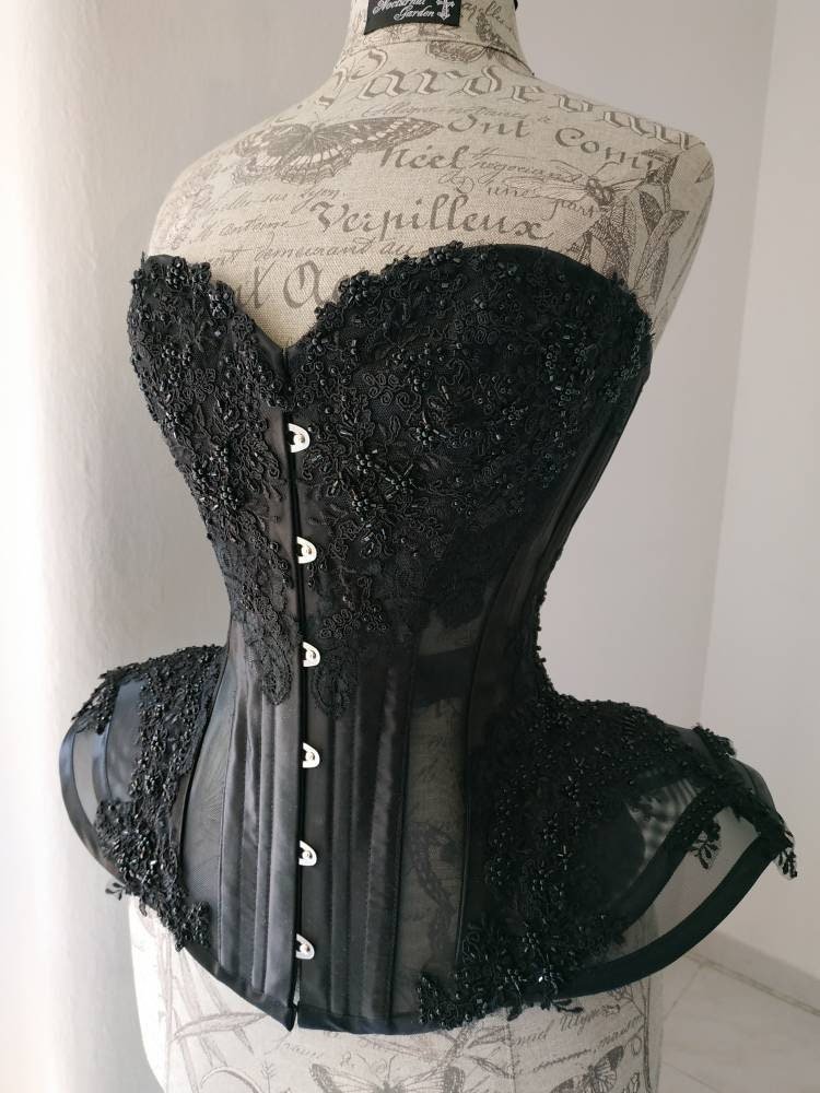 Duchesse lace for lingerie